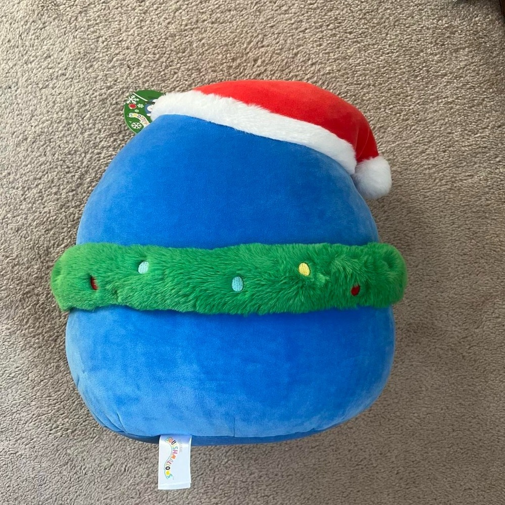 Puff the penguin Christmas Squishmallow - Picture 2 of 7